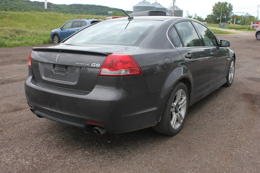 Used 2009 Pontiac G8 w/ Premium Package RWD image 3