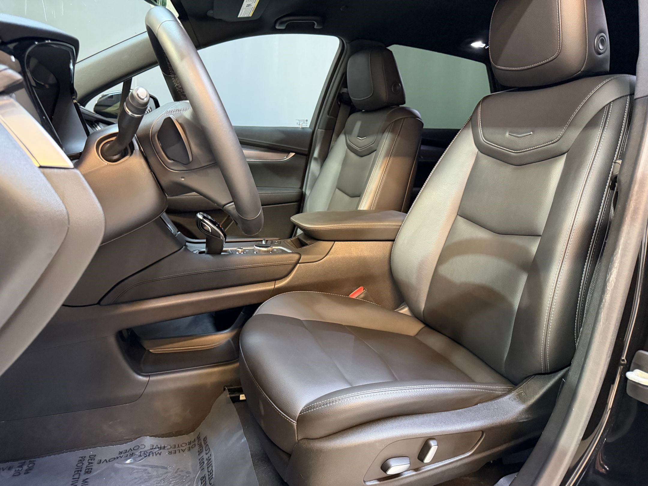 Certified 2022 Cadillac XT5 Luxury FWD image 5