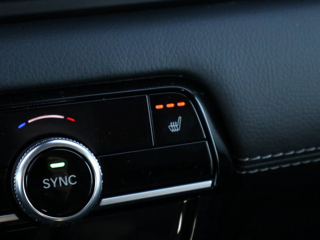 Certified 2025 Honda Pilot Touring image 25