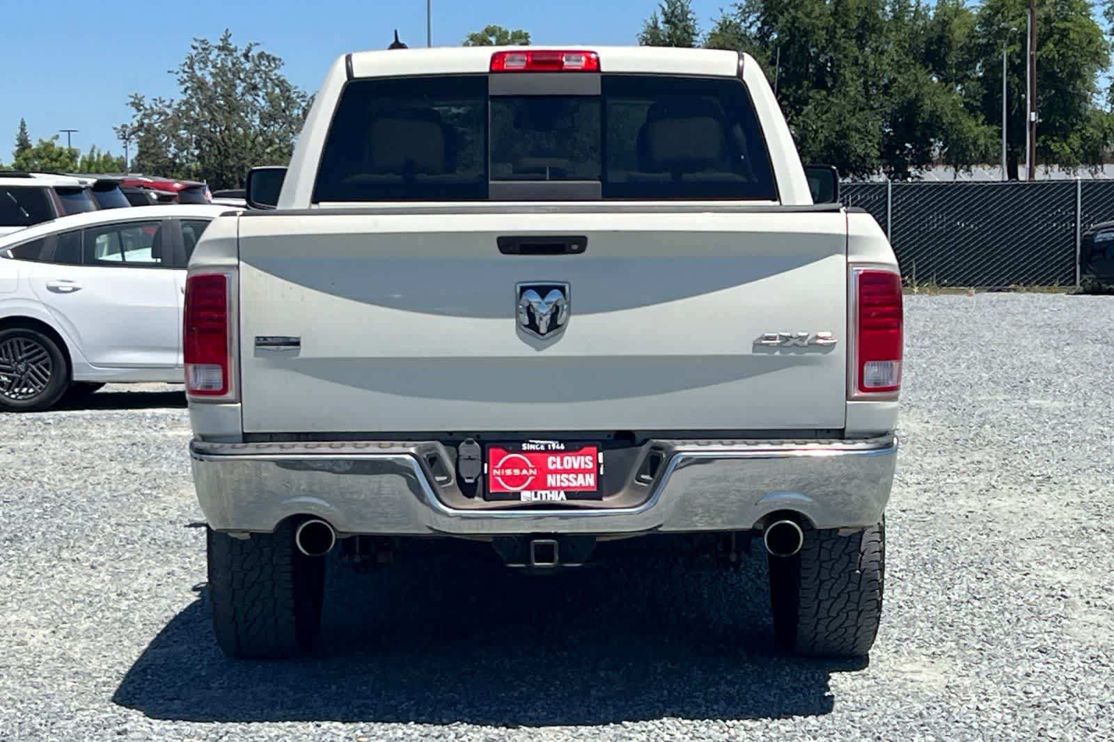 Used 2017 RAM 1500 Laramie w/ Convenience Group AWD/4WD image 8