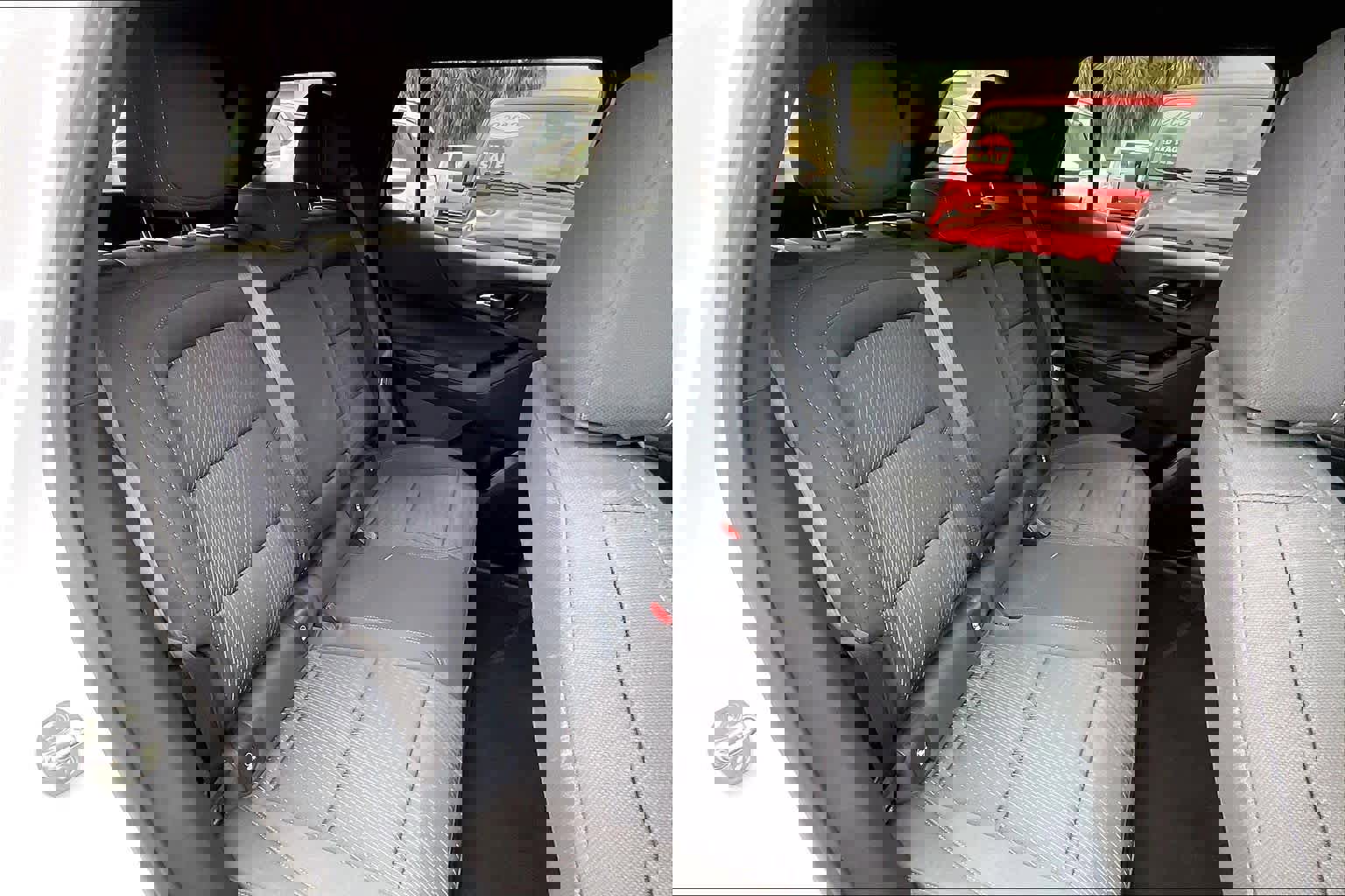 Used 2025 Chevrolet Equinox LT w/ Safety and Technology Package image 25