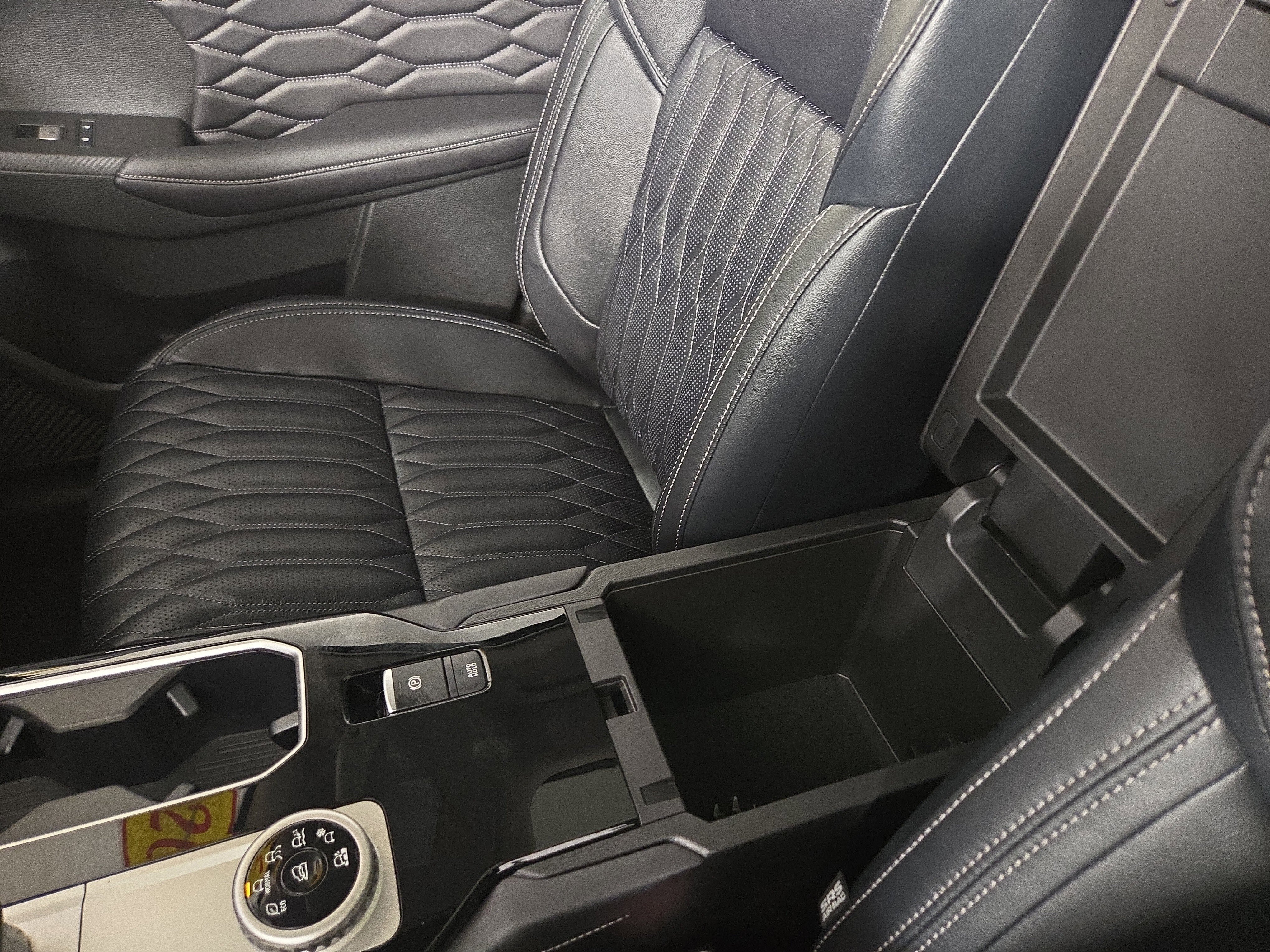 New 2026 Mitsubishi Outlander SEL image 30