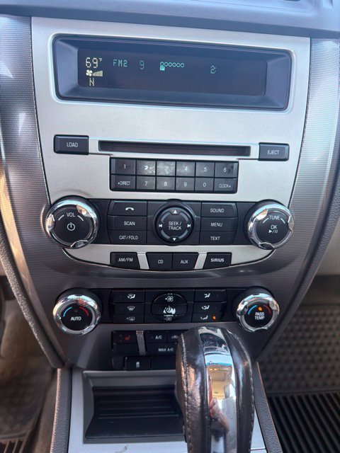 Used 2010 Ford Fusion SEL FWD image 13