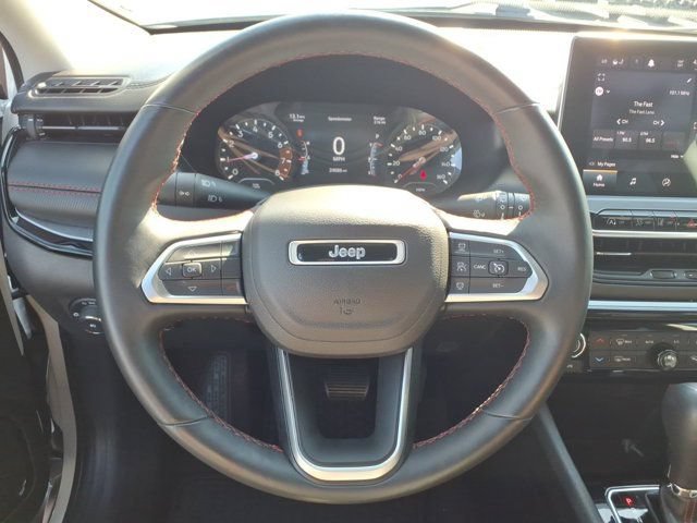 Used 2022 Jeep Compass Trailhawk w/ Trailhawk Convenience Group AWD/4WD image 19