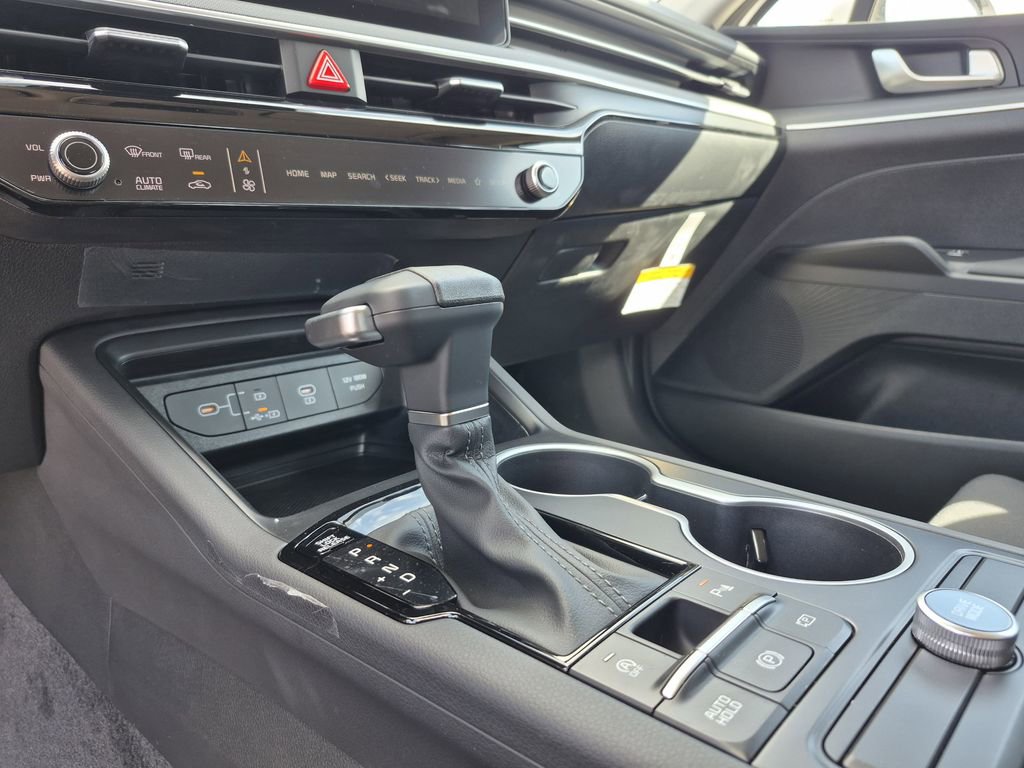 New 2026 Kia K5 LXS image 9