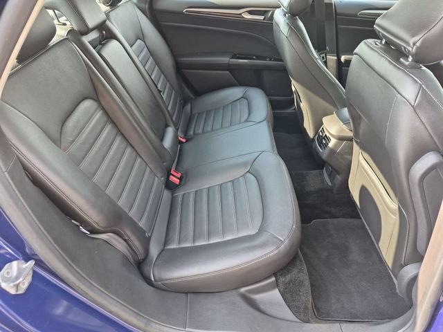 Used 2016 Ford Fusion SE w/ Equipment Group 202A FWD image 17