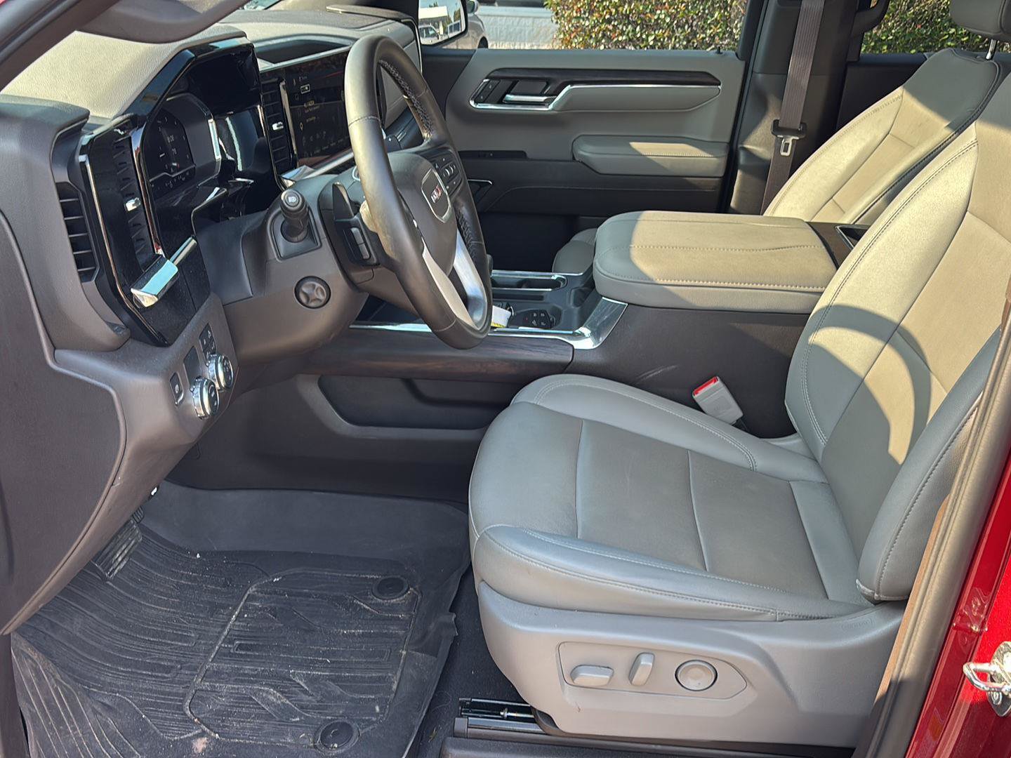 Used 2024 GMC Sierra 1500 SLT w/ SLT Premium Plus Package RWD image 13