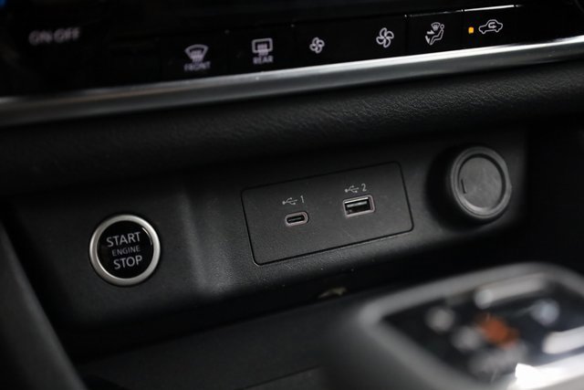 Used 2023 Nissan Rogue SV image 20