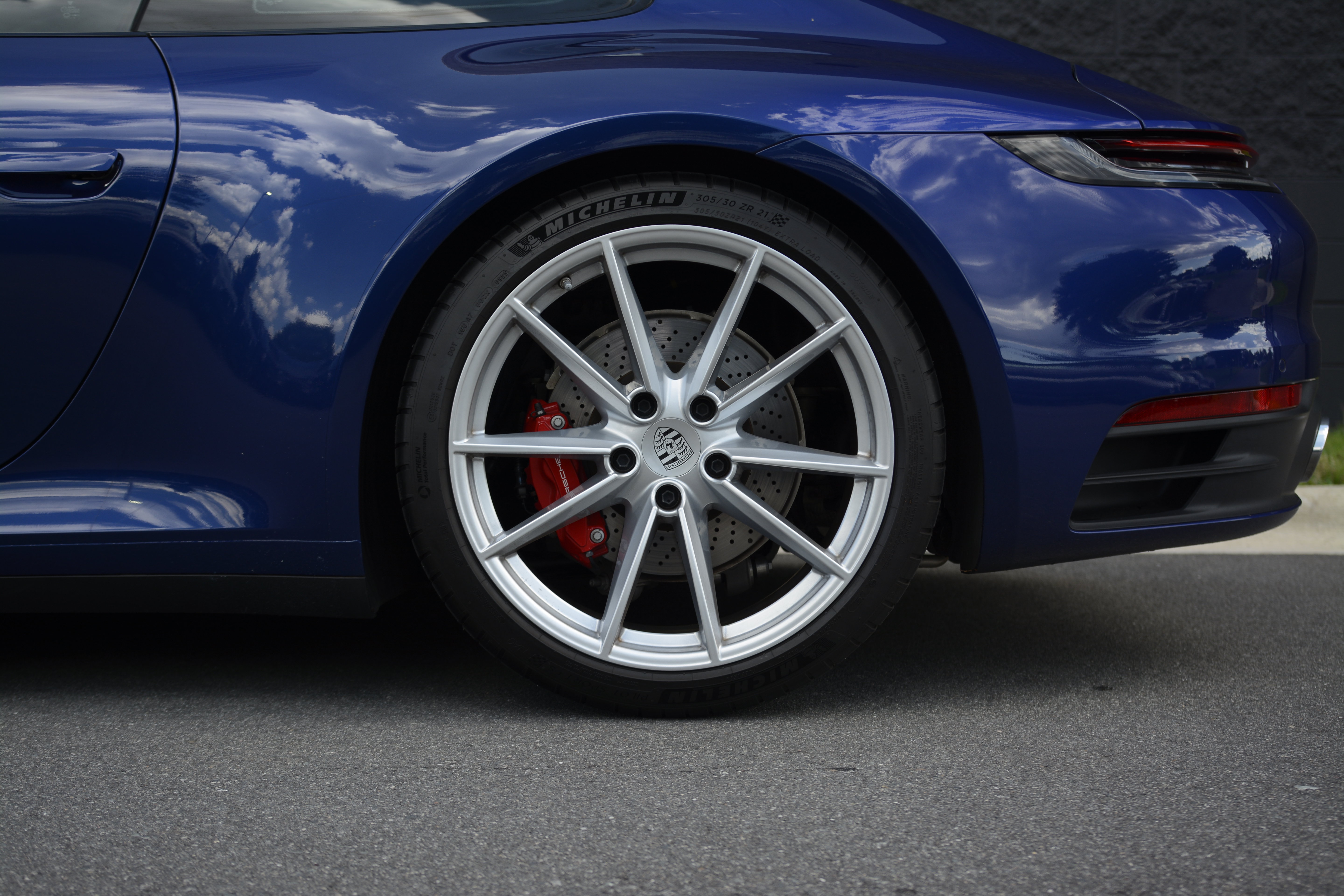 Certified 2024 Porsche 911 Carrera 4S AWD/4WD image 37