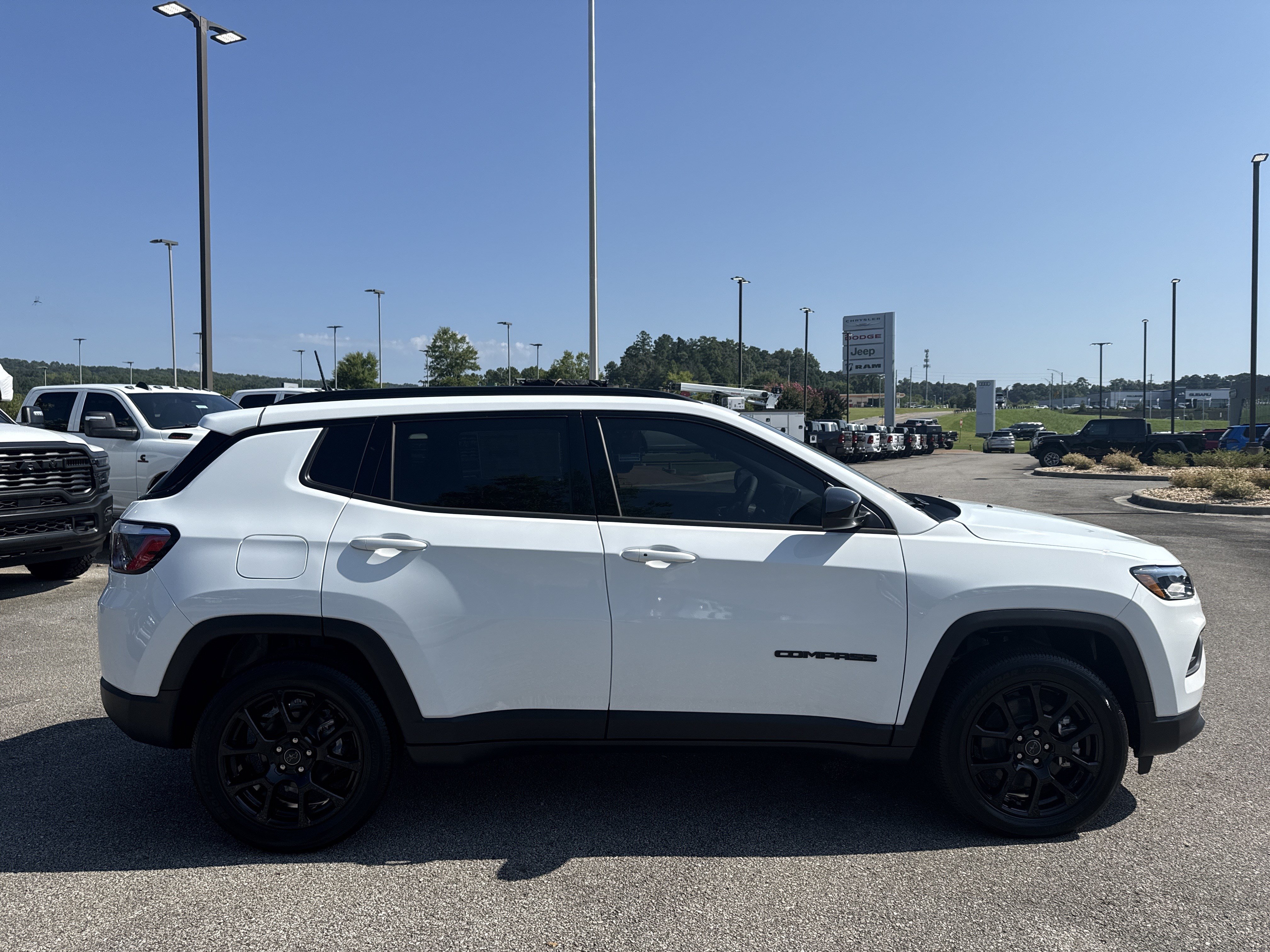 New 2026 Jeep Compass Latitude AWD/4WD image 8