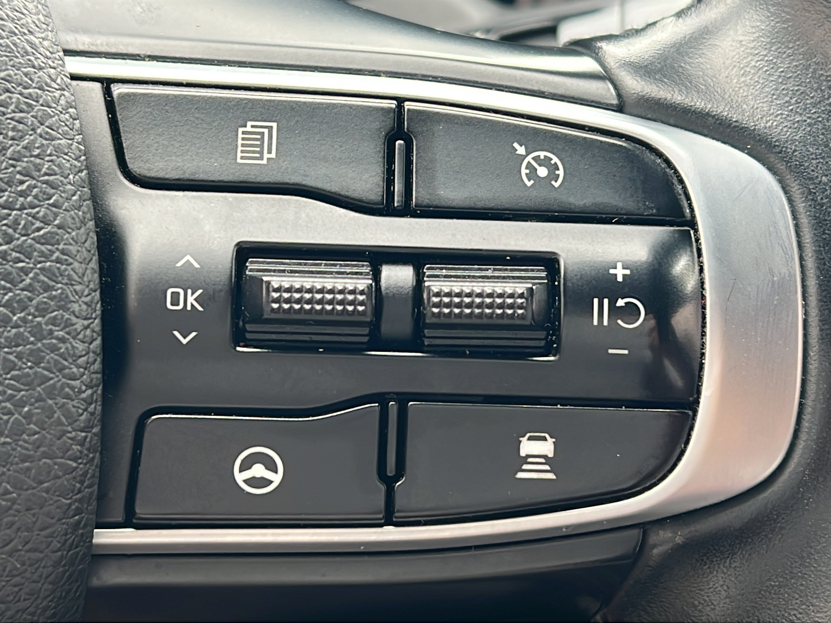 Used 2022 Kia K5 GT-Line w/ GT-Line FWD Premium Package image 21
