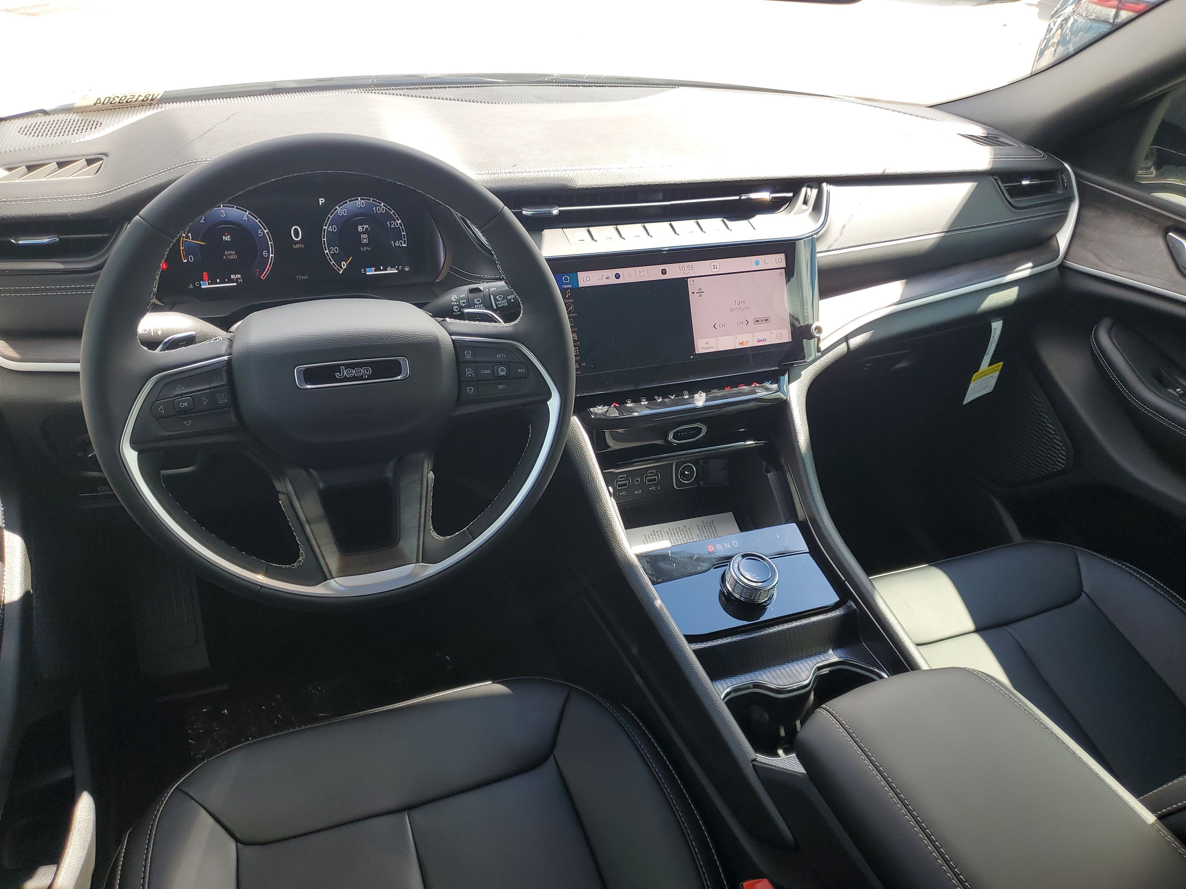 New 2027 Jeep Grand Cherokee L Limited RWD image 9