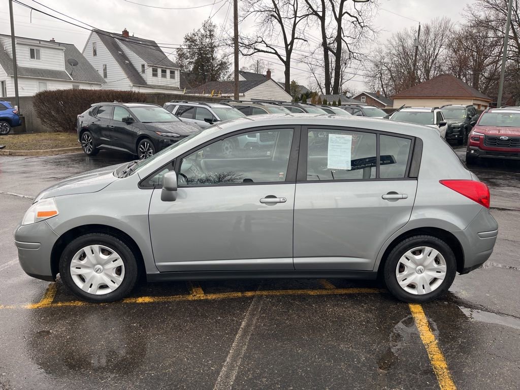 Used 2012 Nissan Versa 1.8 S image 8
