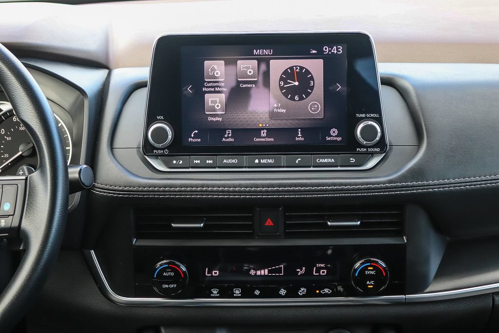 Used 2023 Nissan Rogue SV FWD image 13
