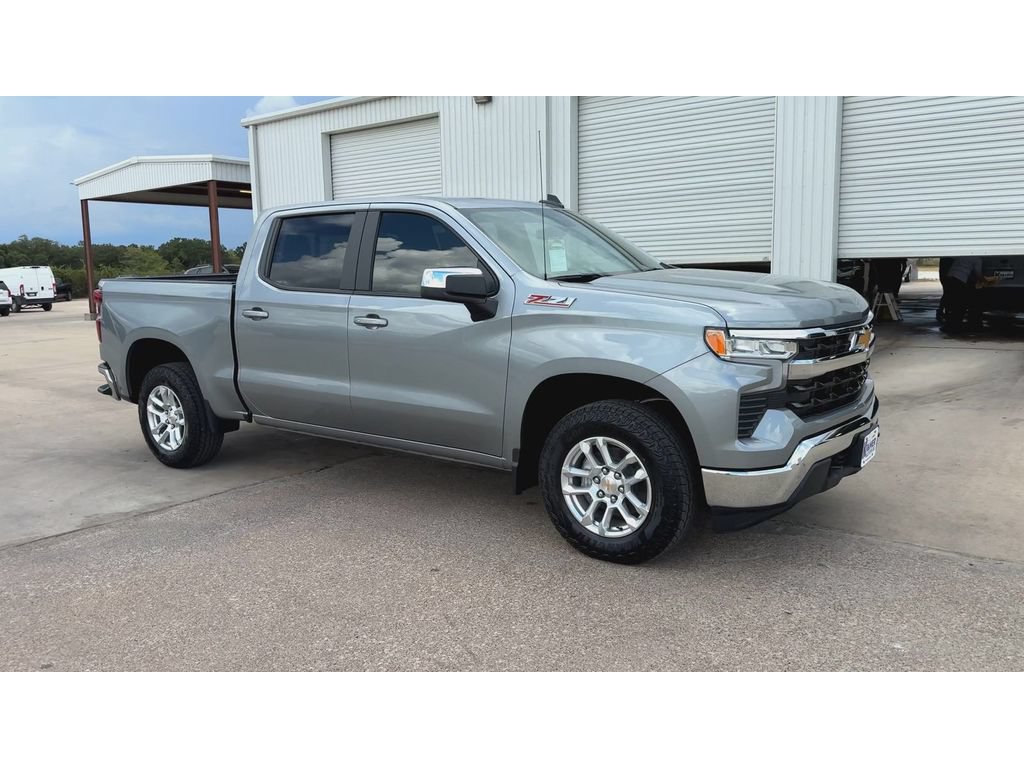 New 2026 Chevrolet Silverado 1500 LT w/ Z71 Off-Road Package AWD/4WD image 2