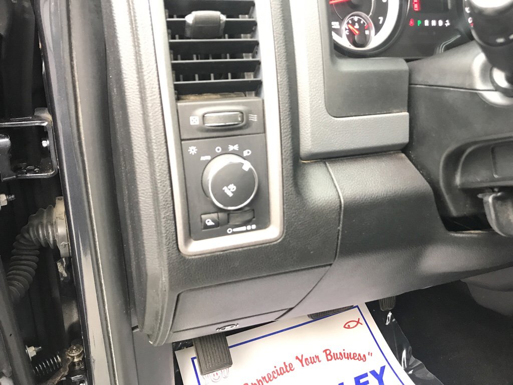 Used 2014 RAM 1500 Express image 11