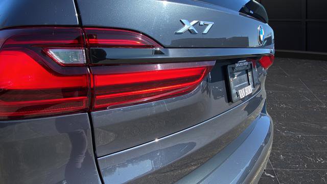 Used 2021 BMW X7 xDrive40i w/ M Sport Package image 32