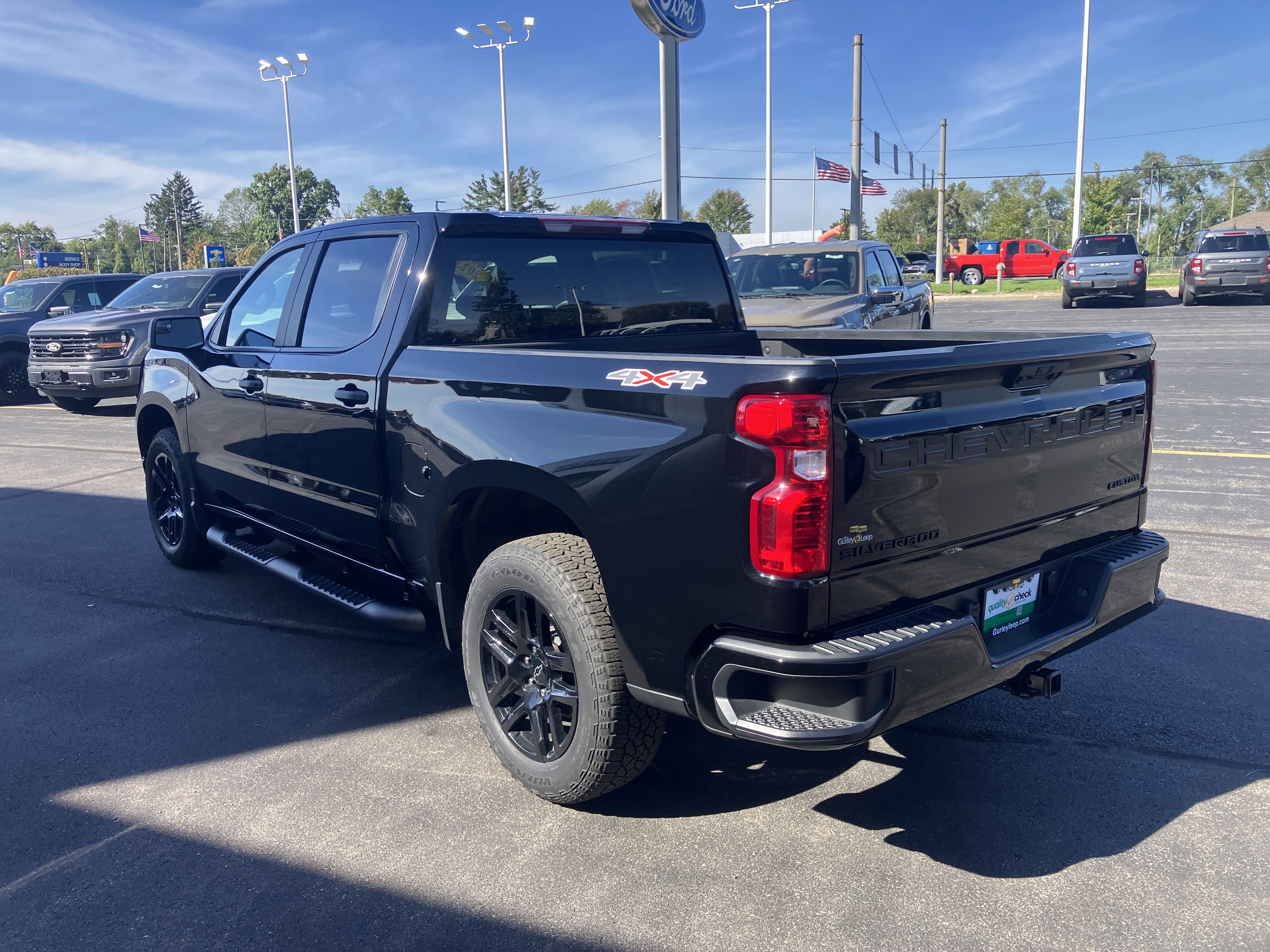 Used 2023 Chevrolet Silverado 1500 Custom w/ Rally Edition AWD/4WD image 5