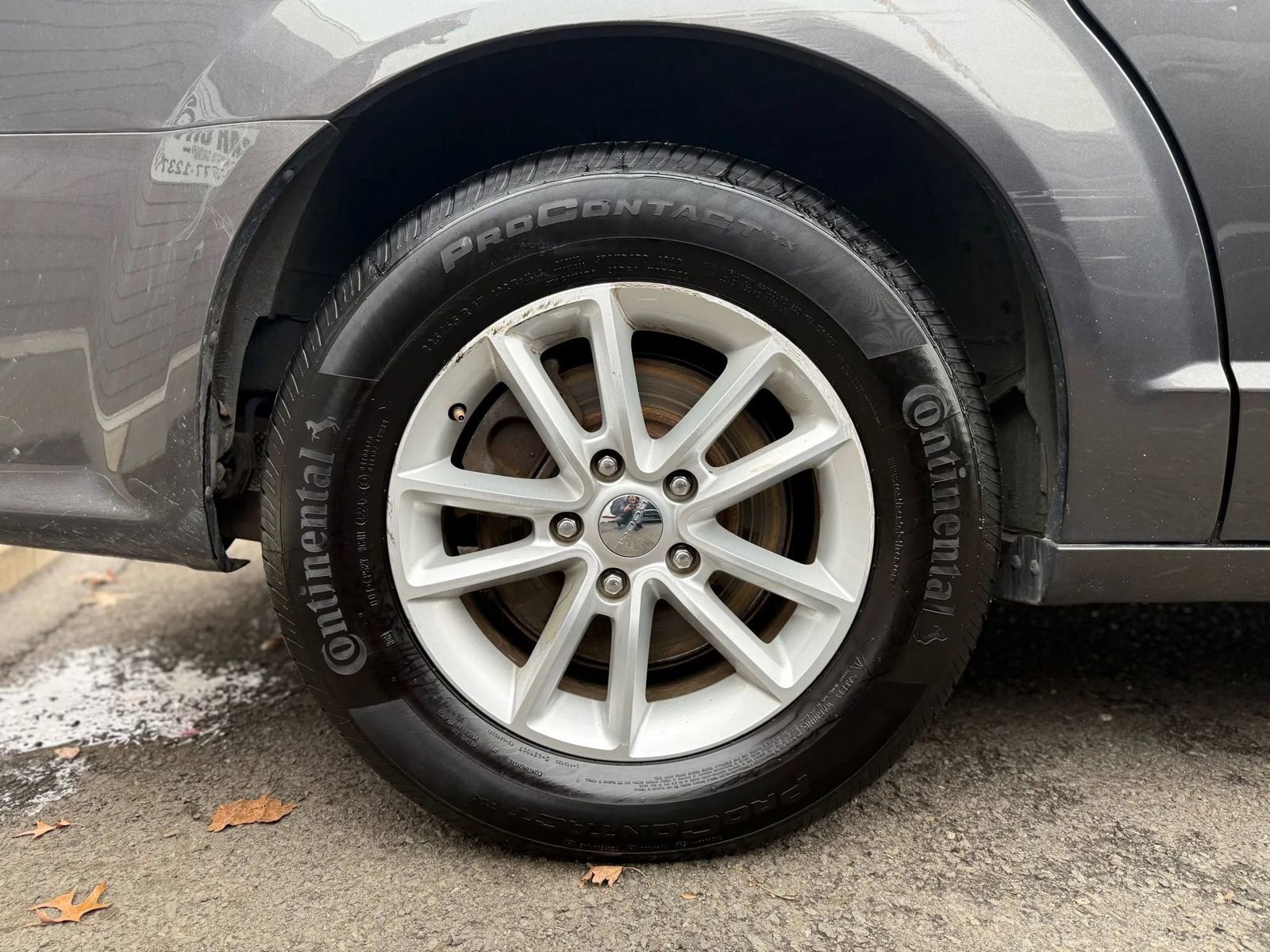 Used 2019 Dodge Grand Caravan SXT image 25