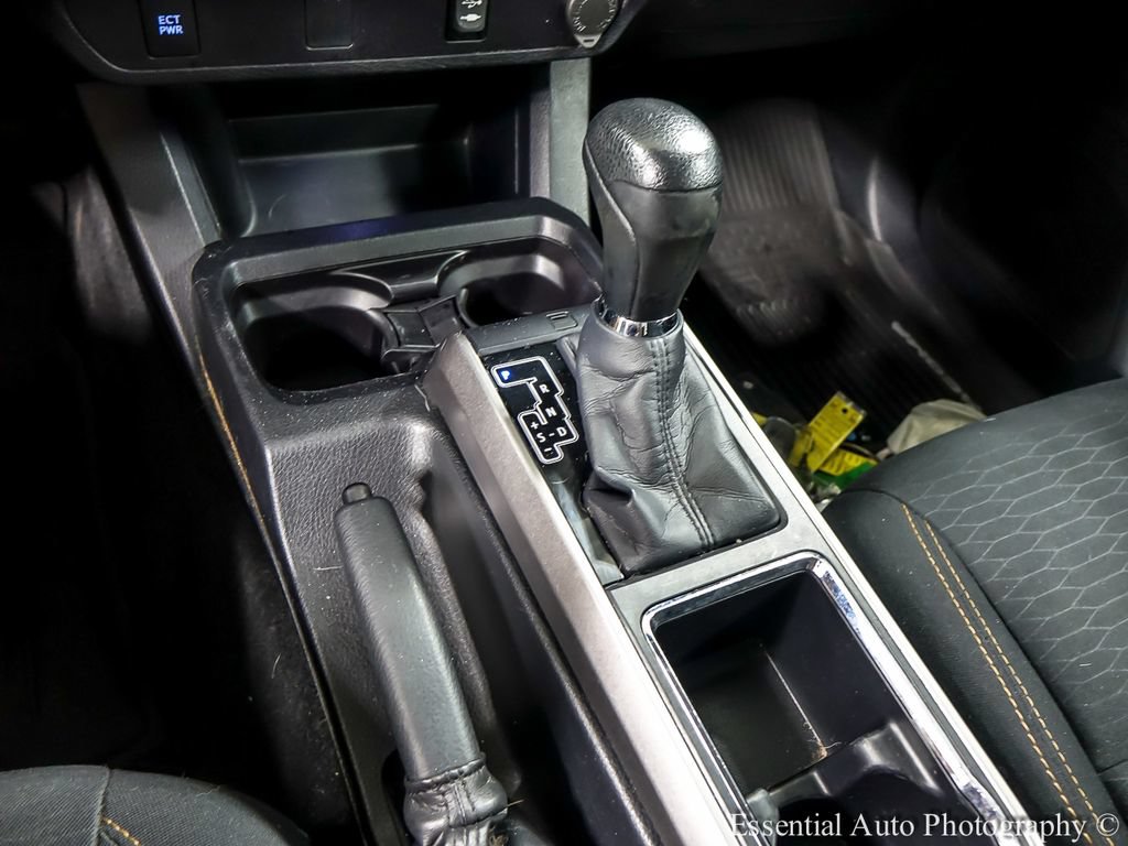 Used 2017 Toyota Tacoma SR5 w/ Tow Package RWD image 18