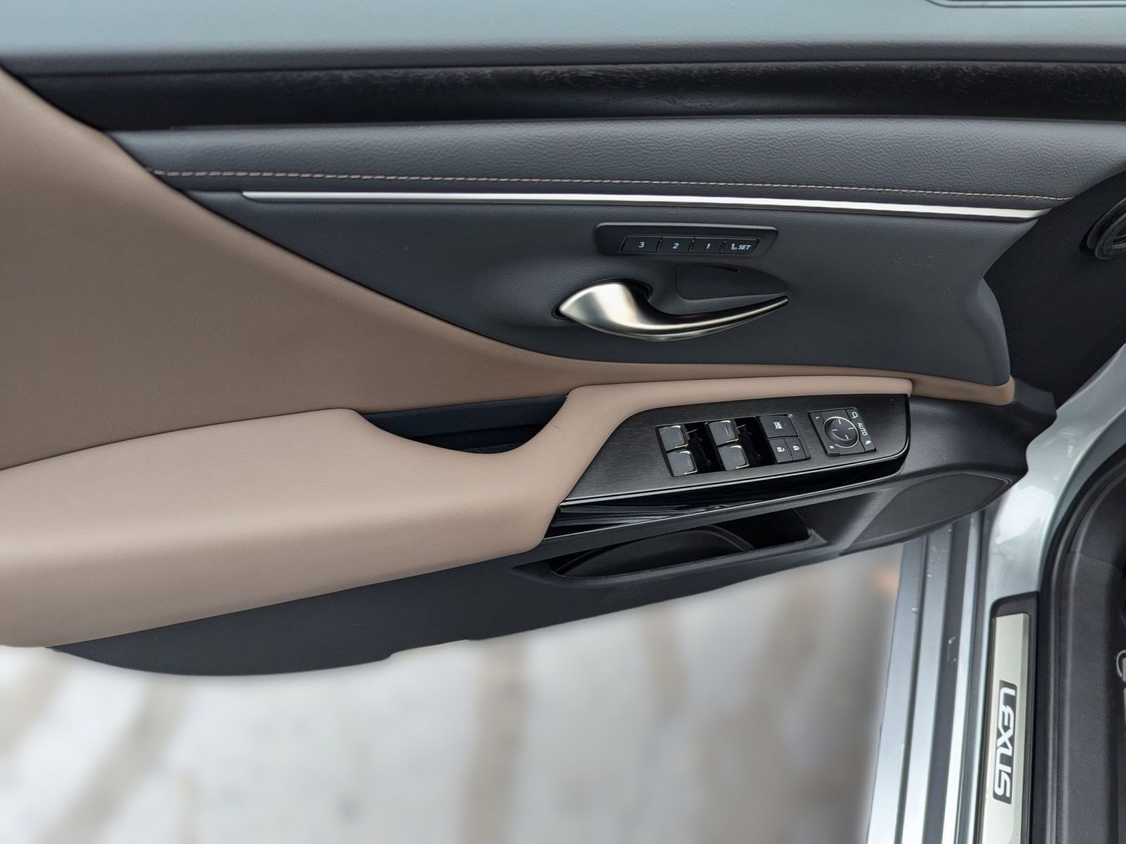 New 2025 Lexus ES 350 ES 350 image 12