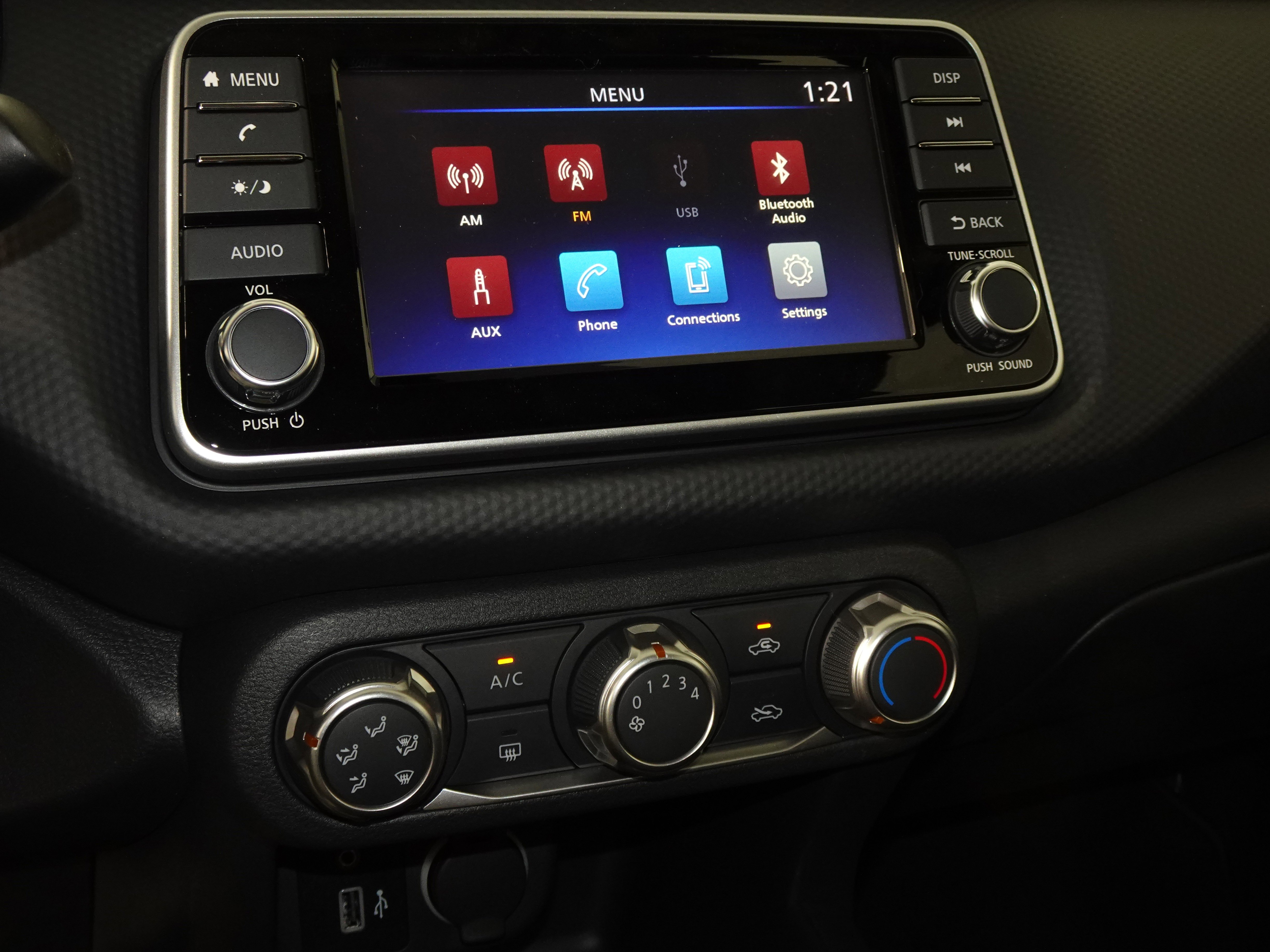 New 2025 Nissan Kicks Play S image 23