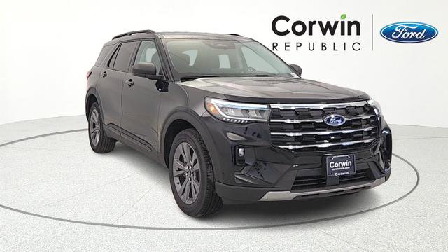 New 2026 Ford Explorer Active w/ Active Comfort Package image 1