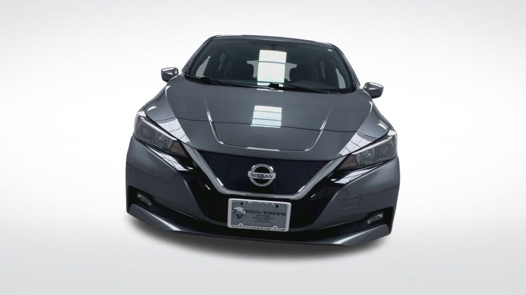 Used 2018 Nissan Leaf SV w/ SV All Weather Package FWD image 3