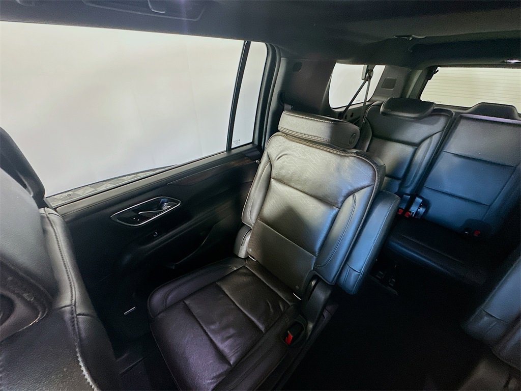 Used 2021 Chevrolet Suburban High Country w/ Premium Package image 12