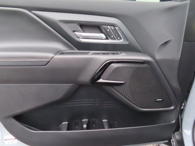 Used 2025 Chevrolet Silverado EV LT AWD/4WD image 13