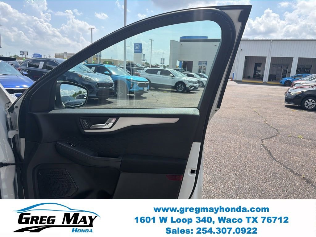 Used 2020 Ford Escape SE FWD image 32