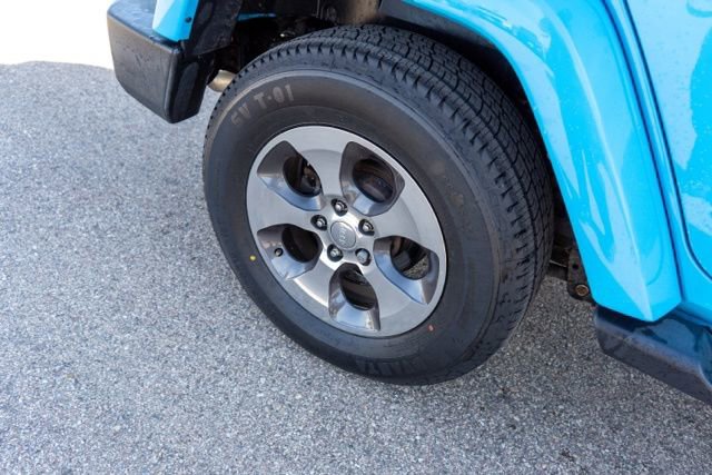 Used 2017 Jeep Wrangler Unlimited Sahara w/ Dual Top Group image 10