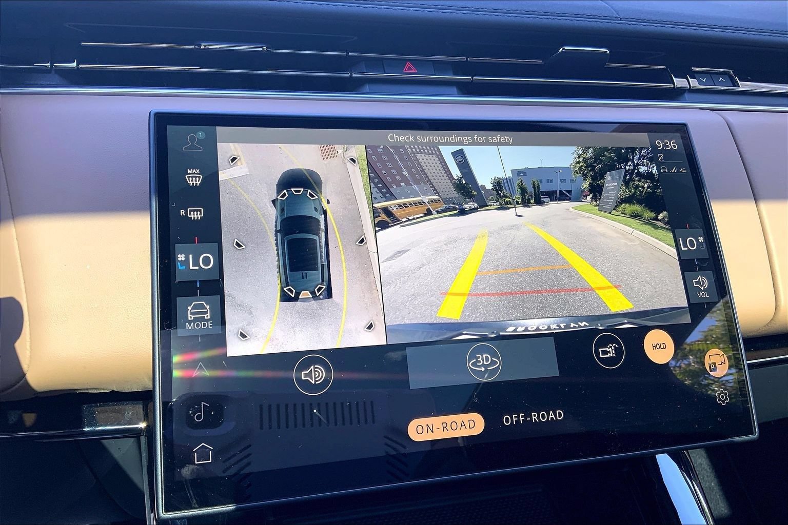 Certified 2025 Land Rover Range Rover Sport SE AWD/4WD image 26