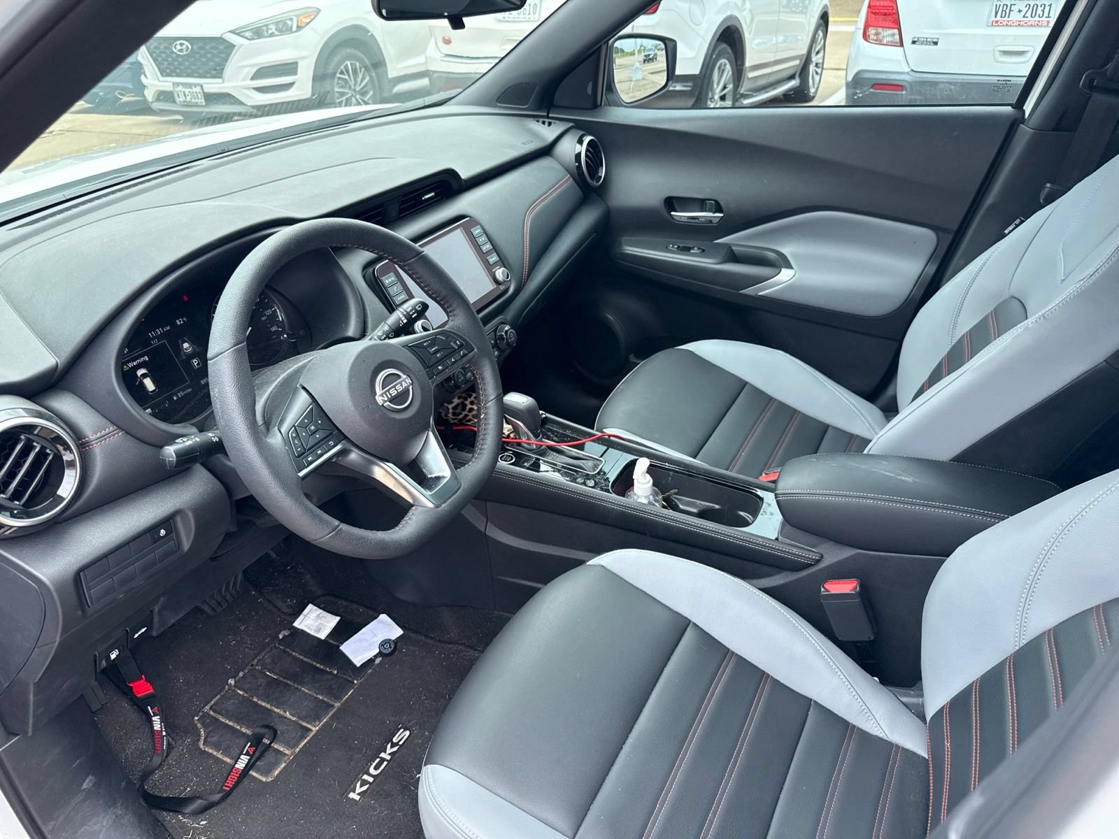 Used 2024 Nissan Kicks SR w/ SR Premium Package FWD image 2