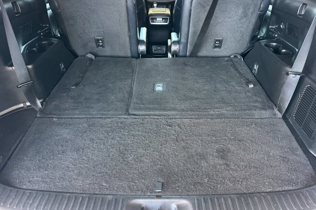 Certified 2018 Toyota Highlander XLE w/ Carpet Mat Package (TMS) FWD image 18