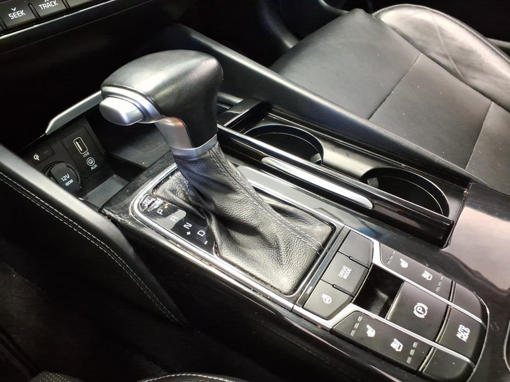 Used 2017 Kia Cadenza Technology FWD image 19