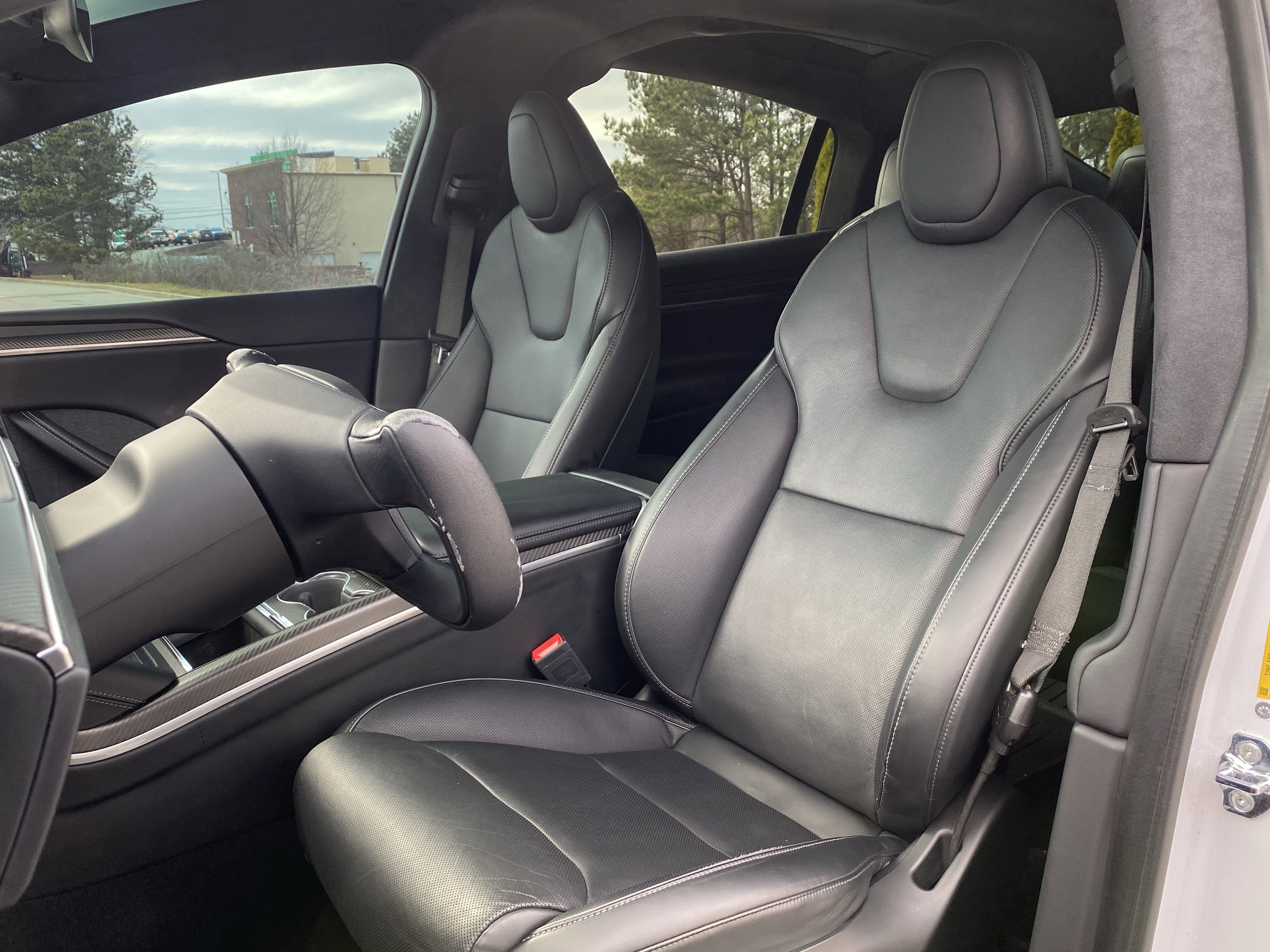 Used 2022 Tesla Model X Plaid image 7