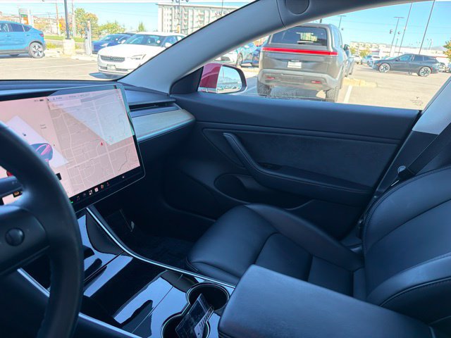 Used 2018 Tesla Model 3 Long Range RWD image 23