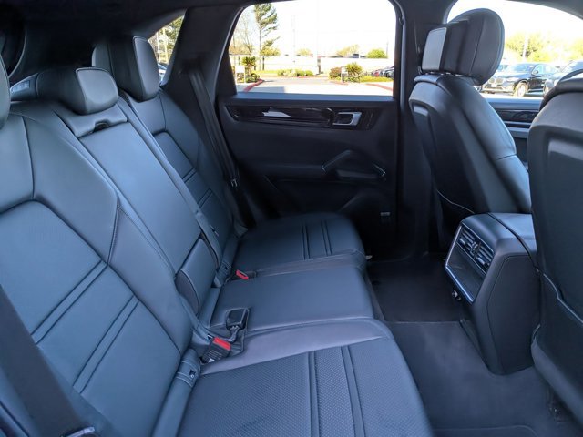 Used 2019 Porsche Cayenne image 18