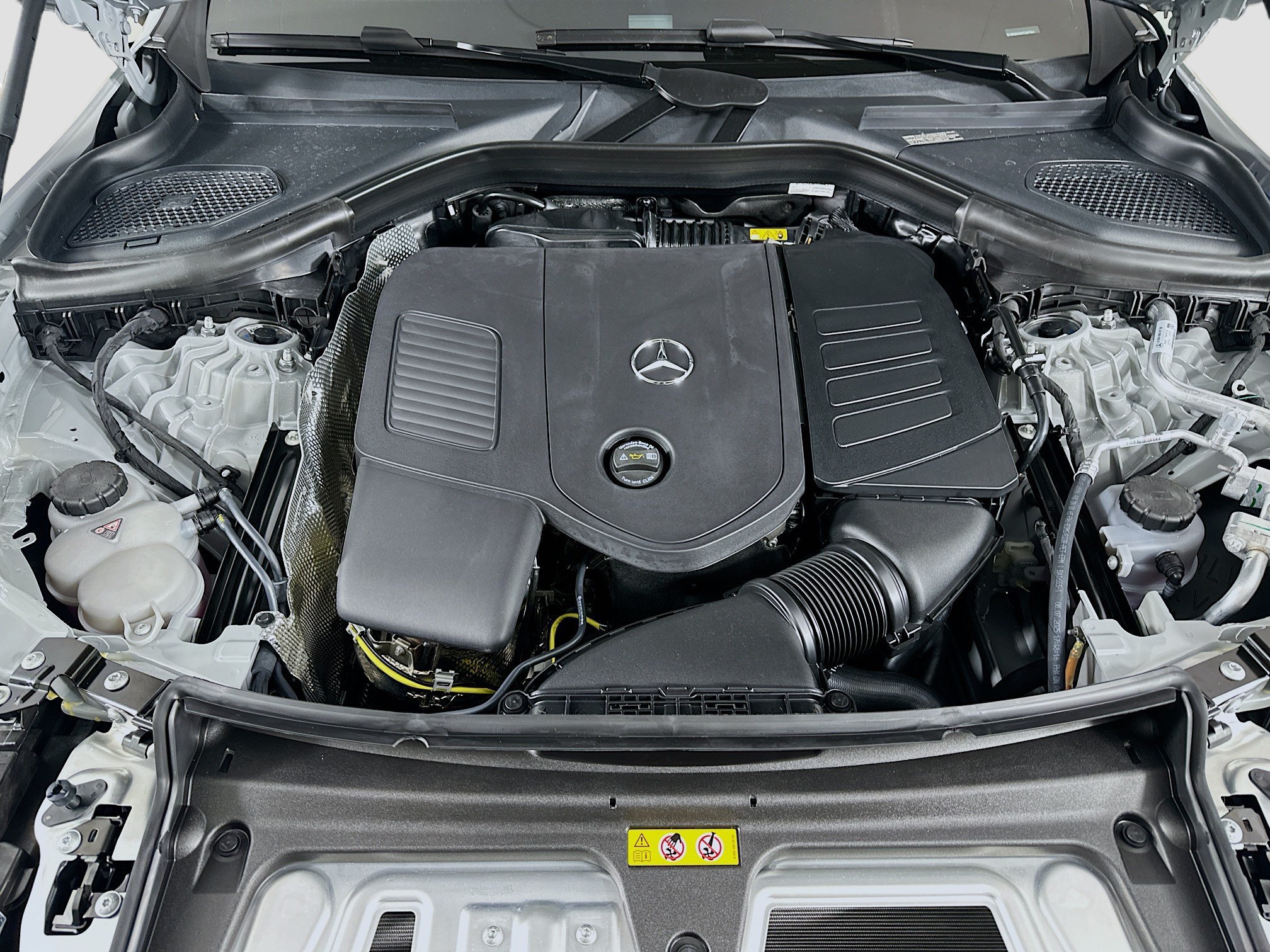 Certified 2026 Mercedes-Benz GLC 300 4MATIC image 40