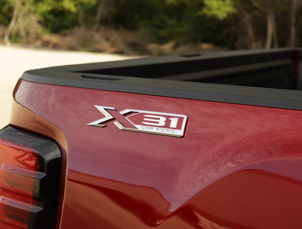 New 2026 GMC Sierra 2500 SLT w/ SLT Premium Package image 37