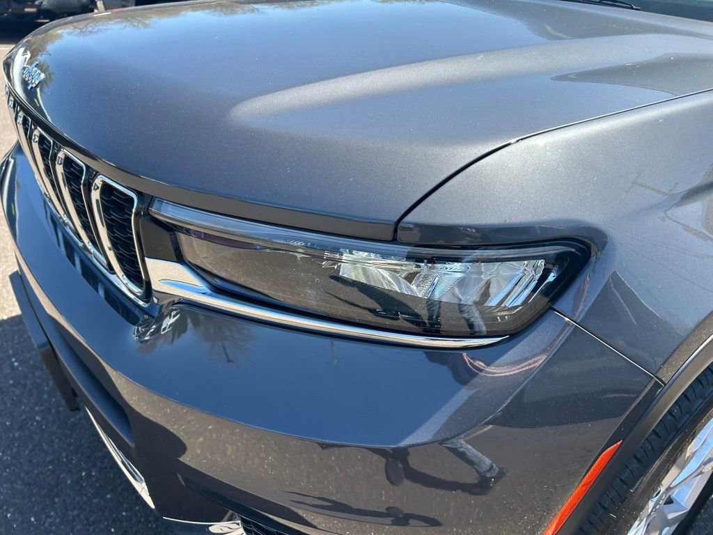 Used 2023 Jeep Grand Cherokee L Limited image 34