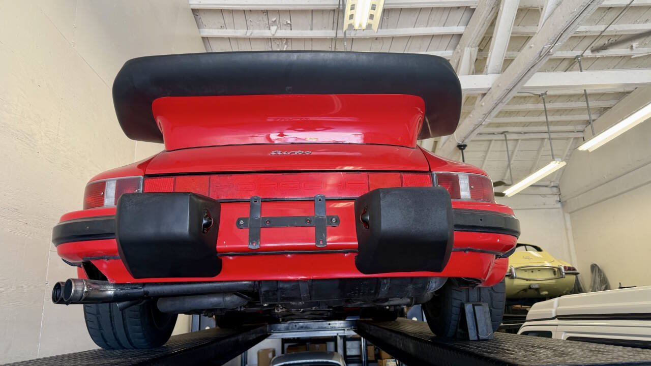 Used 1988 Porsche 911 Carrera RWD image 57