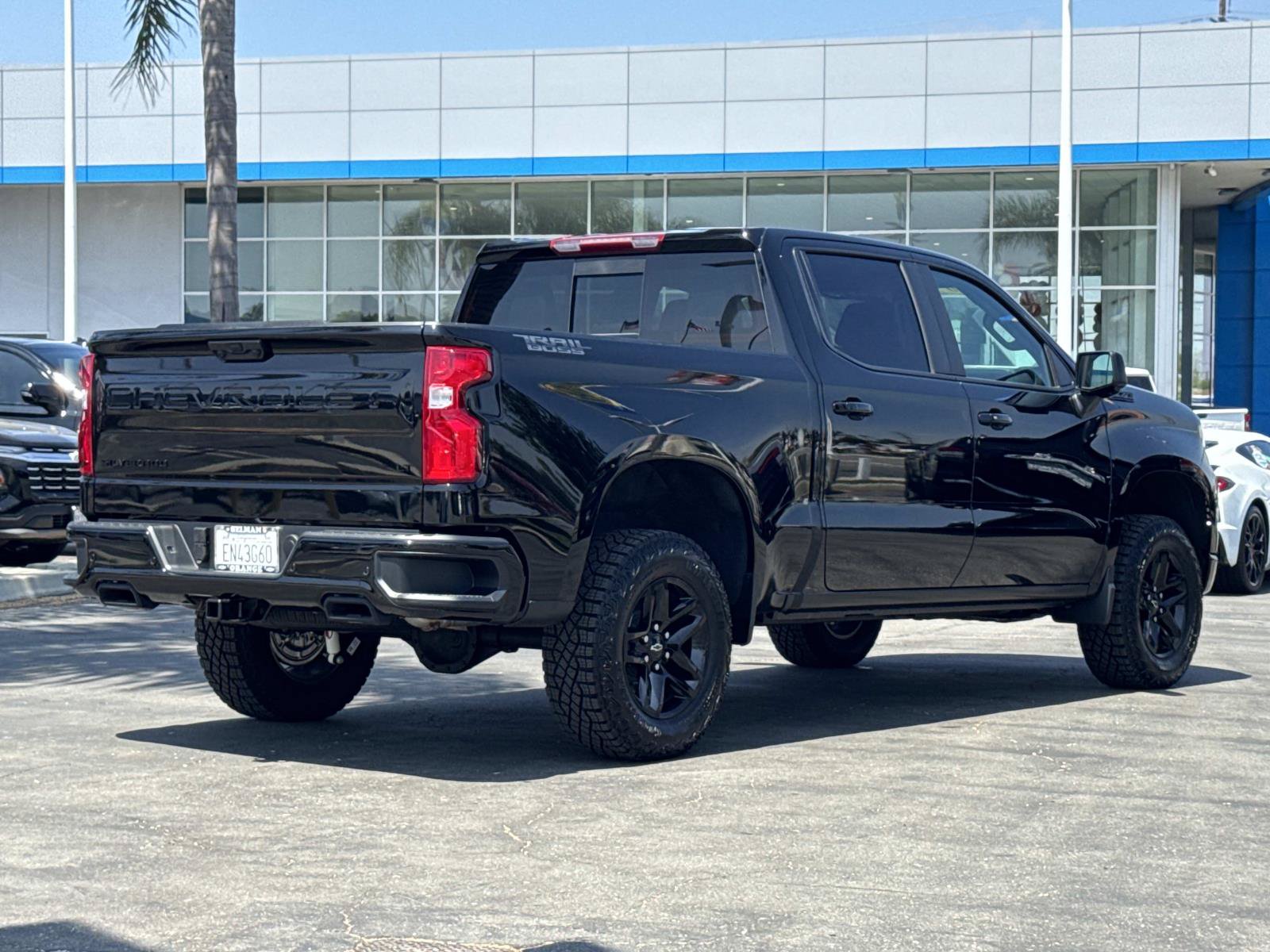 Used 2026 Chevrolet Silverado 1500 LT Trail Boss w/ LT Trail Boss Premium Package AWD/4WD image 5
