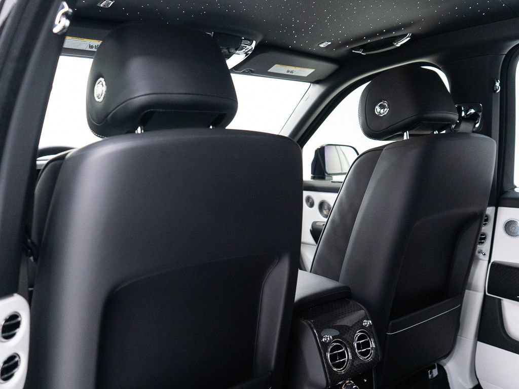 Certified 2026 Rolls-Royce Cullinan Black Badge AWD/4WD image 24