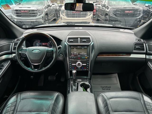 Used 2016 Ford Explorer Platinum image 26