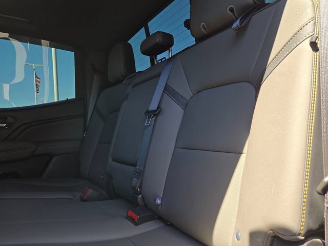 Used 2024 Chevrolet Colorado ZR2 w/ ZR2 Convenience Package III AWD/4WD image 9