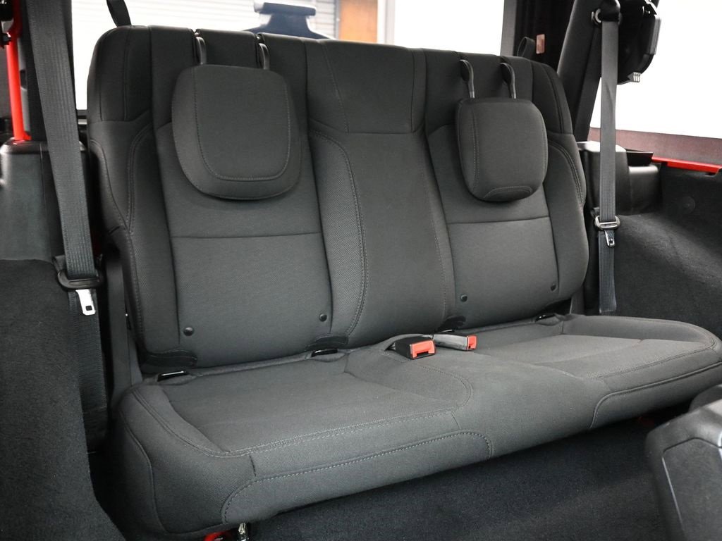 Used 2022 Jeep Wrangler Sport image 39