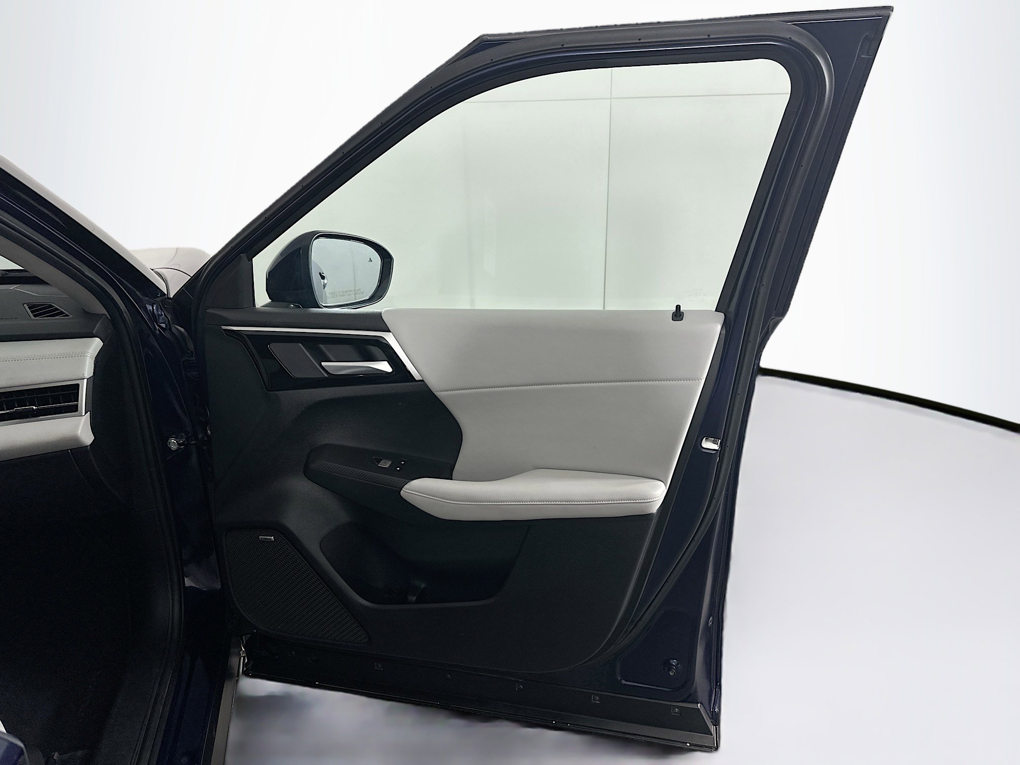 Used 2025 Mitsubishi Outlander SE AWD/4WD image 34