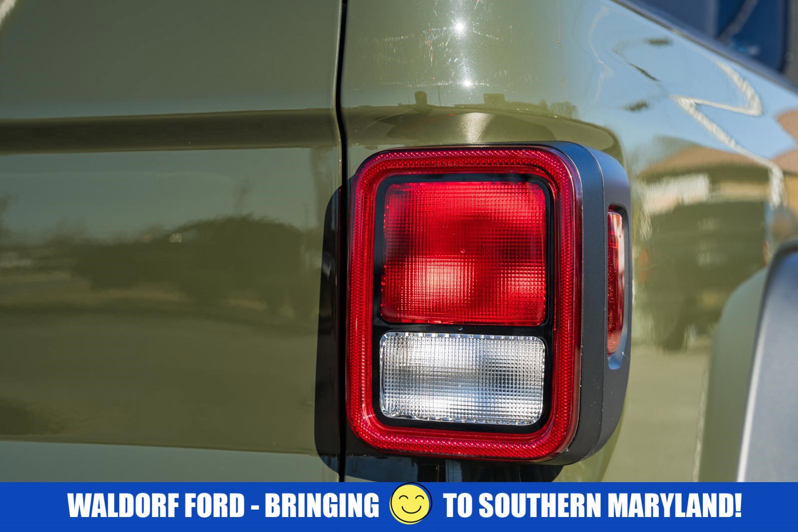 Used 2023 Jeep Gladiator Sport image 7